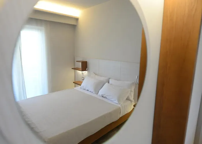 Maestrale 住宿加早餐酒店 特罗佩阿