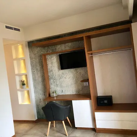 Bed and breakfast Maestrale 4*