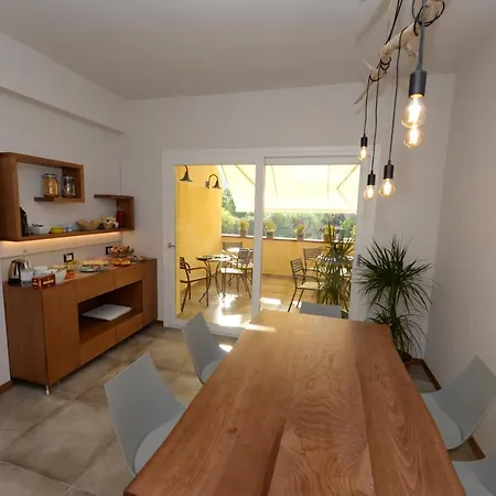 Maestrale Bed and breakfast 4*