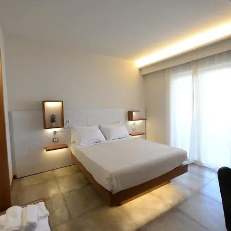 Maestrale Bed and Breakfast 4*